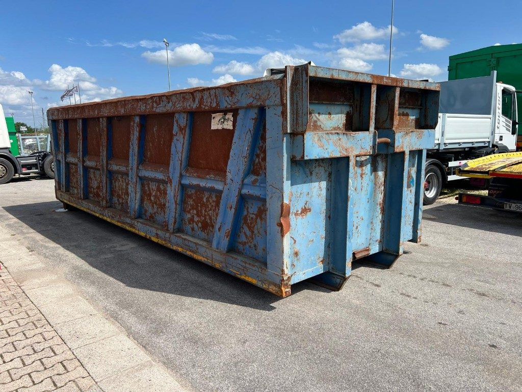 CONTAINER SCARRABILE USATO A CIELO APERTO - Contenedor de gancho: foto 3 CONTAINER SCARRABILE USATO A CIELO APERTO - Contenedor de gancho: foto 3