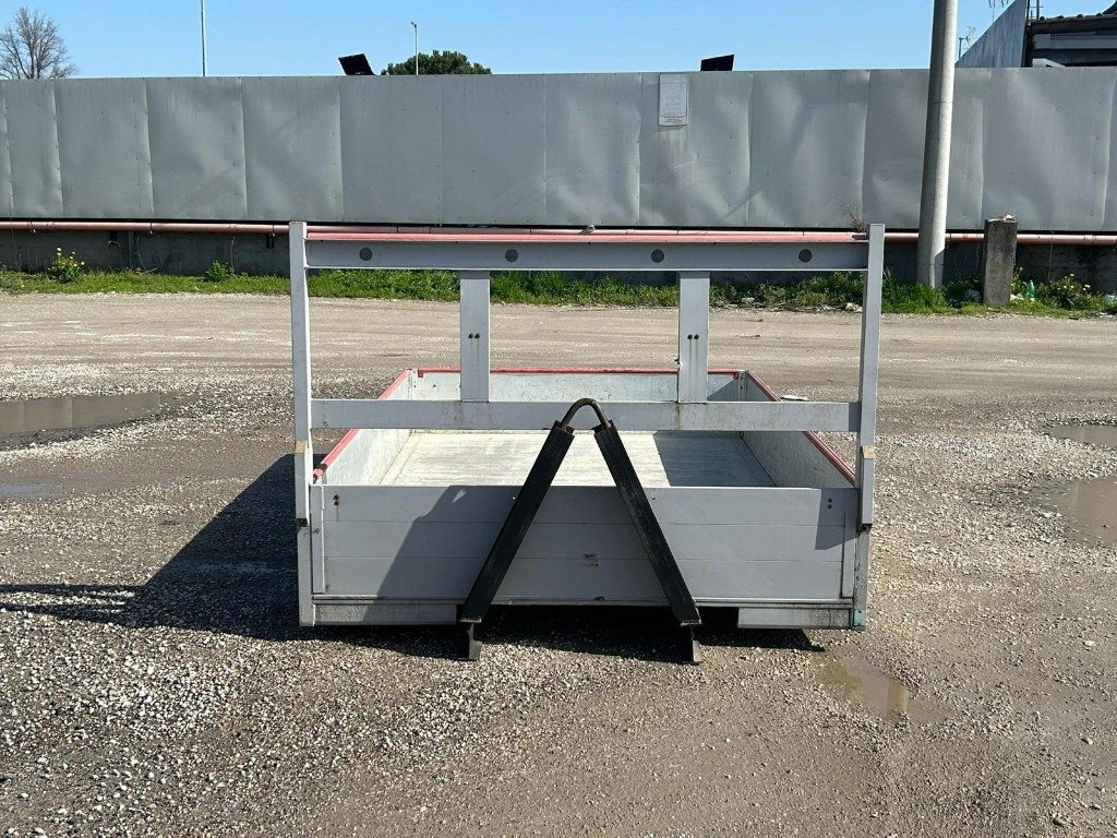 CONTAINER USATO SCARRABILE A PIANALE - Contenedor de gancho: foto 3 CONTAINER USATO SCARRABILE A PIANALE - Contenedor de gancho: foto 3