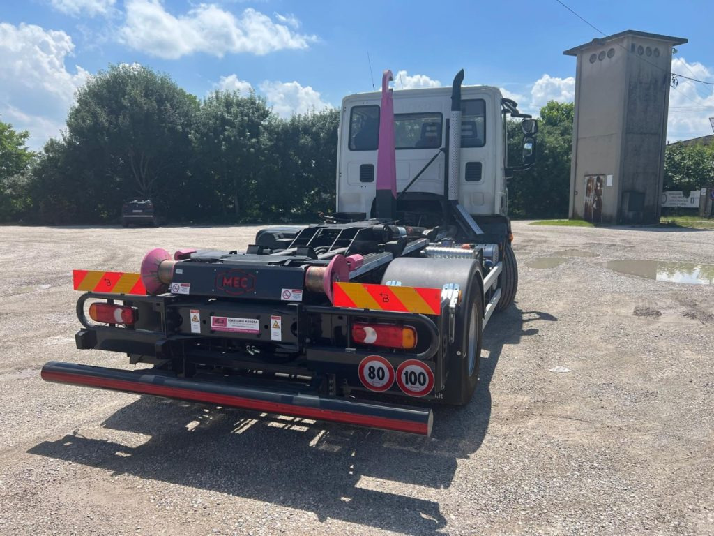 IVECO EUROCARGO 160E25 SCARRABILE - Camión multibasculante: foto 4 IVECO EUROCARGO 160E25 SCARRABILE - Camión multibasculante: foto 4