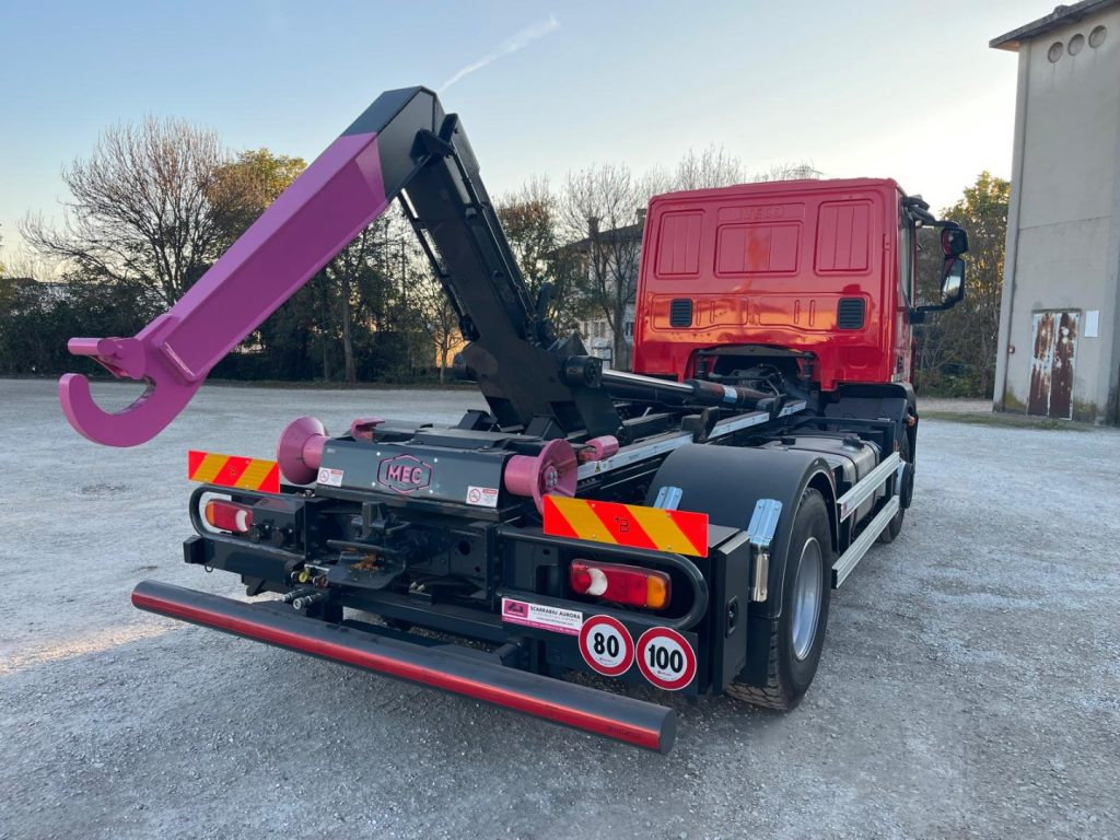 IVECO EUROCARGO 160E32 CON SCARRABILE NUOVO - Camión multibasculante: foto 5 IVECO EUROCARGO 160E32 CON SCARRABILE NUOVO - Camión multibasculante: foto 5