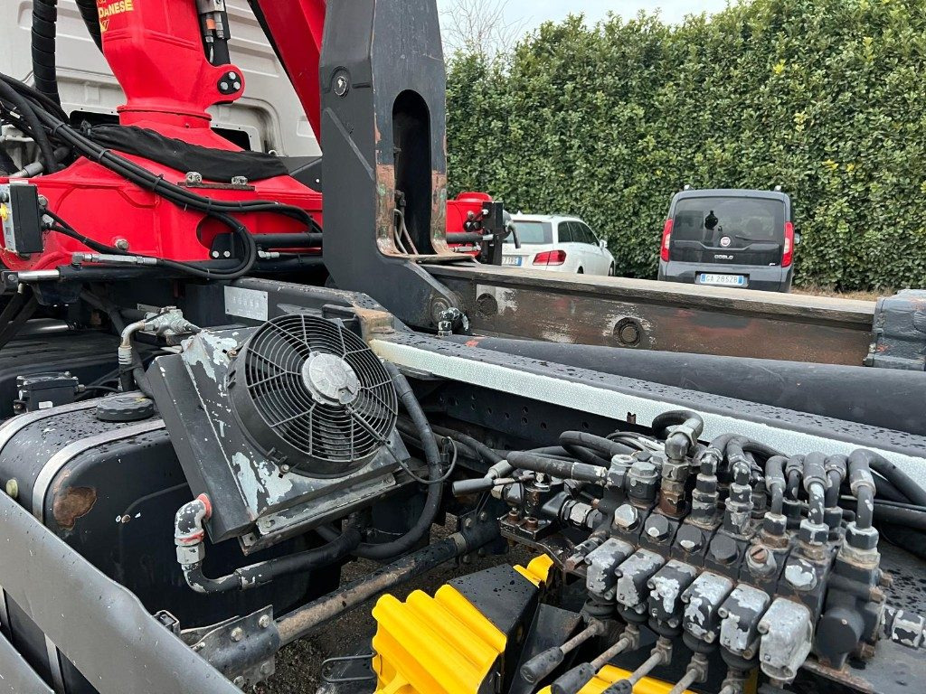 Camión multibasculante, Camión grúa MAN TGX 26.480 SCARRABILE CON GRU: foto 11 Camión multibasculante, Camión grúa MAN TGX 26.480 SCARRABILE CON GRU: foto 11