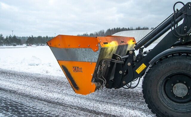 KVex hiekoituskauhat - Esparcidor de sal: foto 4 KVex hiekoituskauhat - Esparcidor de sal: foto 4