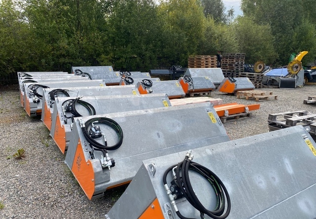 KVex hiekoituskauhat - Esparcidor de sal: foto 1 KVex hiekoituskauhat - Esparcidor de sal: foto 1