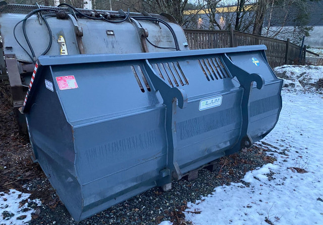 Siljum MekanPolannekauha 3,8m3 - Cazo cargador: foto 1 Siljum MekanPolannekauha 3,8m3 - Cazo cargador: foto 1