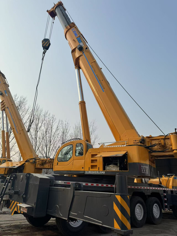 Arrendamiento de XCMG QAY240 XCT240 XCA240 QY240K 240 ton 250 ton 300 ton 260 ton 200 ton 220 ton crane XCMG QAY240 XCT240 XCA240 QY240K 240 ton 250 ton 300 ton 260 ton 200 ton 220 ton crane: foto 9