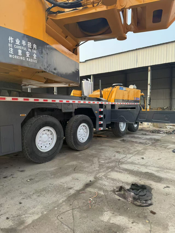 Arrendamiento de XCMG QAY240 XCT240 XCA240 QY240K 240 ton 250 ton 300 ton 260 ton 200 ton 220 ton crane XCMG QAY240 XCT240 XCA240 QY240K 240 ton 250 ton 300 ton 260 ton 200 ton 220 ton crane: foto 8
