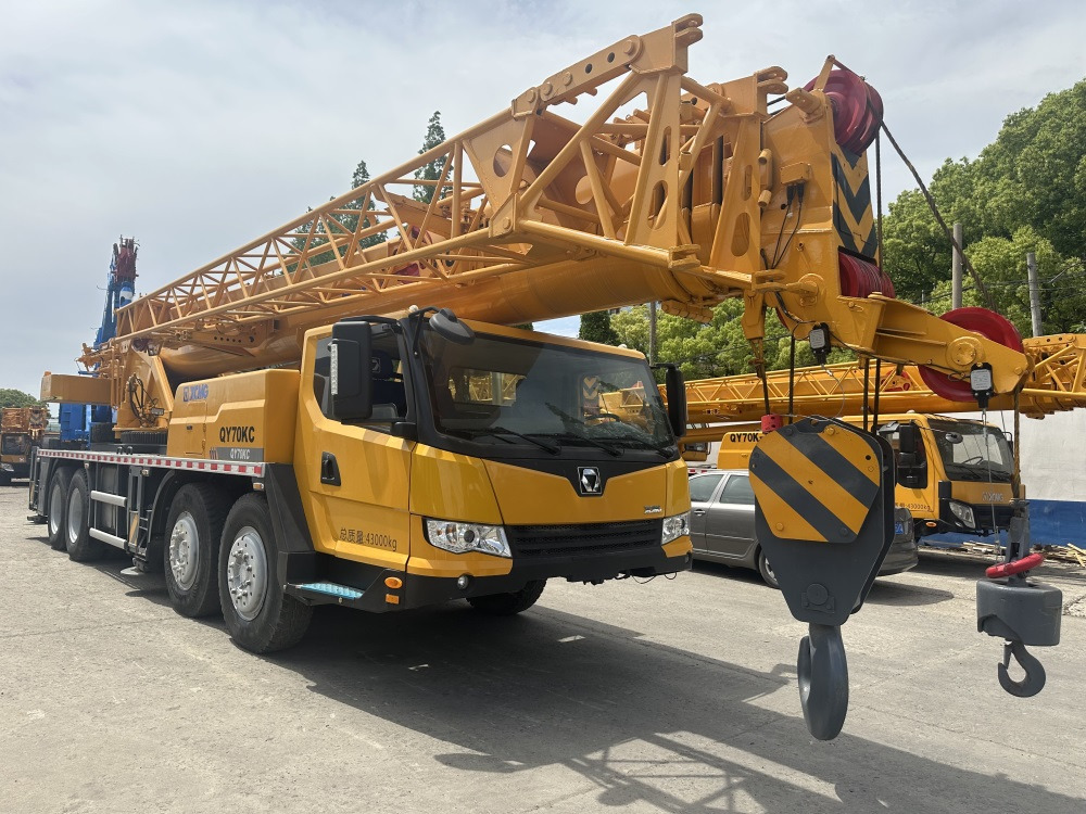 XCMG qy70kc xct75 qy75kc 70ton 75 ton 80 ton 85 ton 90 ton 100 ton 110 ton 130 ton truck crane - Autogrúa: foto 2 XCMG qy70kc xct75 qy75kc 70ton 75 ton 80 ton 85 ton 90 ton 100 ton 110 ton 130 ton truck crane - Autogrúa: foto 2