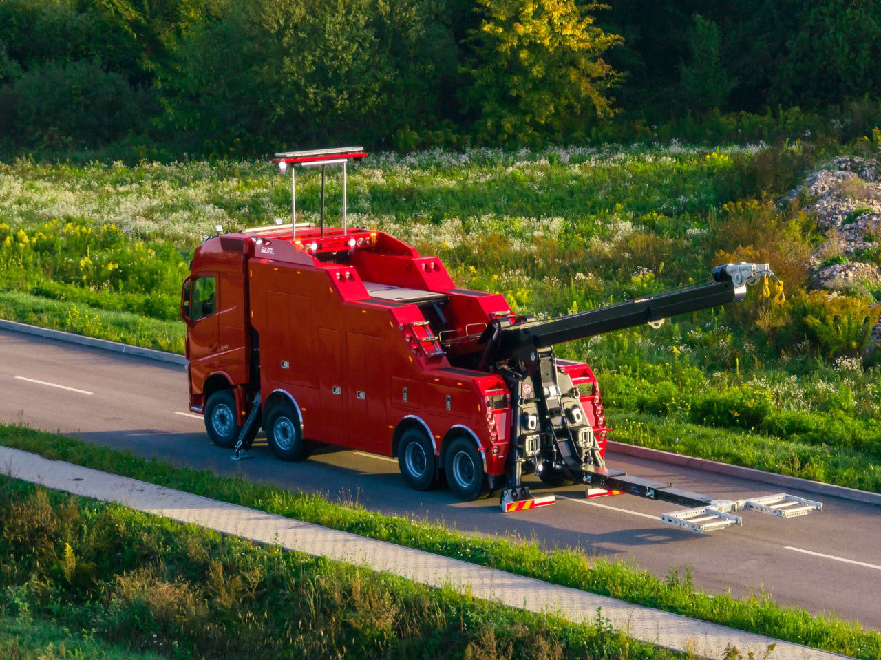 Volvo FH NEW ER4120 5 winches T-REX Volvo FH 540 8x4 WB6,0 White or RED - Grua de remolque autos: foto 2 Volvo FH NEW ER4120 5 winches T-REX Volvo FH 540 8x4 WB6,0 White or RED - Grua de remolque autos: foto 2