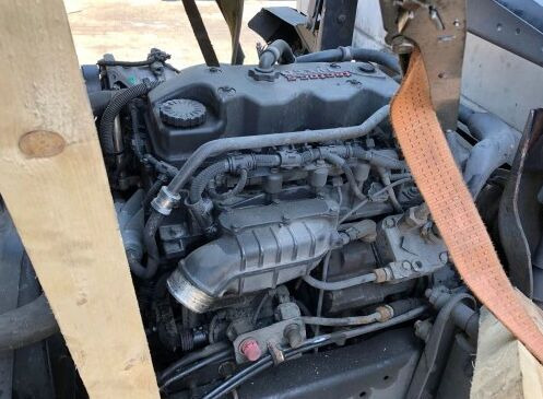 IVECO F4AFE411 IVECO EUROCARGO F4AFE411 truck - Motor para Camión: foto 2 IVECO F4AFE411 IVECO EUROCARGO F4AFE411 truck - Motor para Camión: foto 2