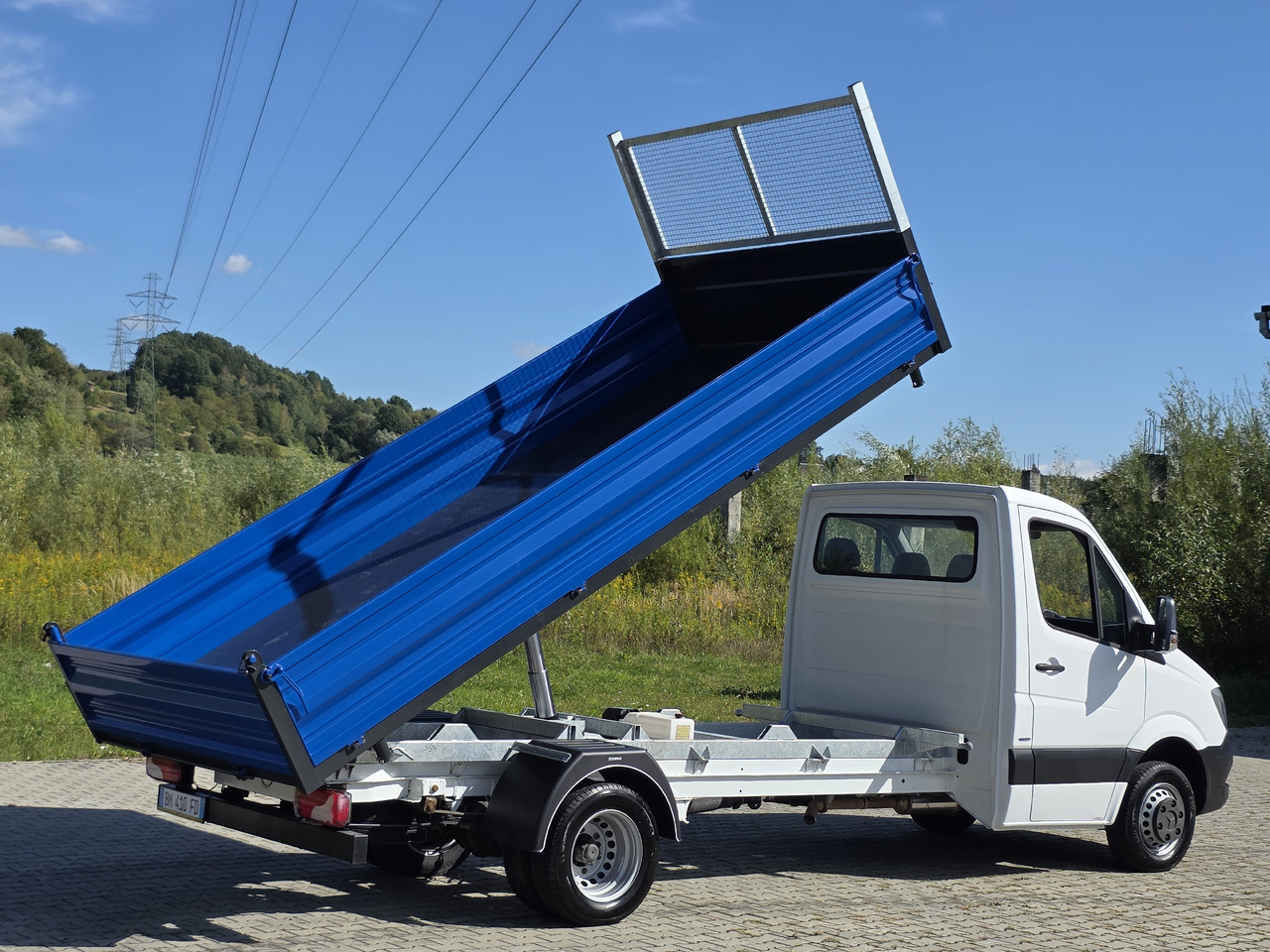 MERCEDES-BENZ Sprinter 419 CDI Wywrotka 4.50 M ! Kiper 3-Stronny ! Klima ! 3.0 CDI * 190 Km ! - Furgoneta basculante: foto 5 MERCEDES-BENZ Sprinter 419 CDI Wywrotka 4.50 M ! Kiper 3-Stronny ! Klima ! 3.0 CDI * 190 Km ! - Furgoneta basculante: foto 5
