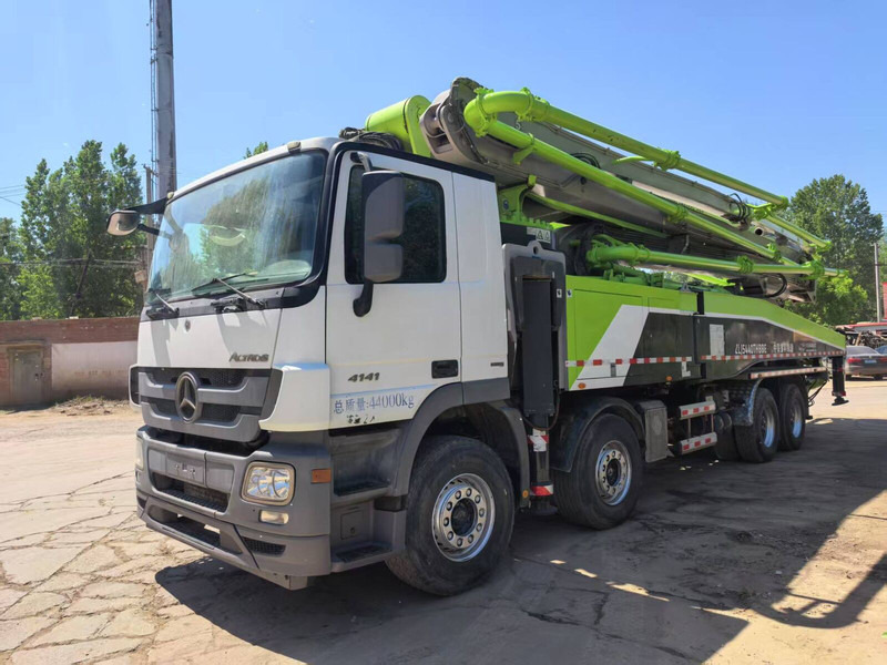 Mercedes-Benz Actros - Camión bomba de hormigón: foto 4 Mercedes-Benz Actros - Camión bomba de hormigón: foto 4
