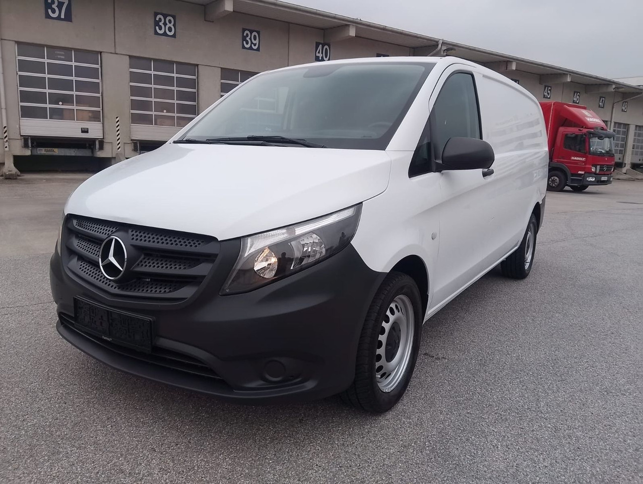 Mercedes-Benz VITO 116 CDI - Furgón: foto 1 Mercedes-Benz VITO 116 CDI - Furgón: foto 1