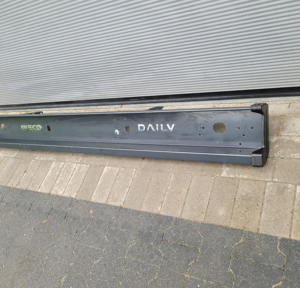 BELKA TYŁ ZDERZAK IVECO DAILY 5802852176 196CM - Parachoques para Furgoneta: foto 3 BELKA TYŁ ZDERZAK IVECO DAILY 5802852176 196CM - Parachoques para Furgoneta: foto 3