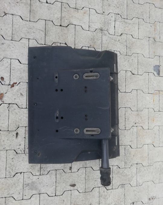 BŁOTNIK VOLVO FH4 ORYGINAŁ - Guardabarros para Camión: foto 1 BŁOTNIK VOLVO FH4 ORYGINAŁ - Guardabarros para Camión: foto 1