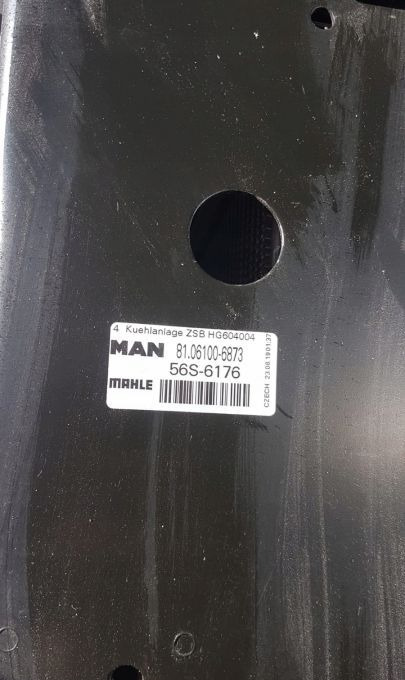 CHŁODNICE MAN TGS E6. MAHLE NOWY ORYGINAŁ 82CM. - Sistema de refrigeración para Camión: foto 4 CHŁODNICE MAN TGS E6. MAHLE NOWY ORYGINAŁ 82CM. - Sistema de refrigeración para Camión: foto 4