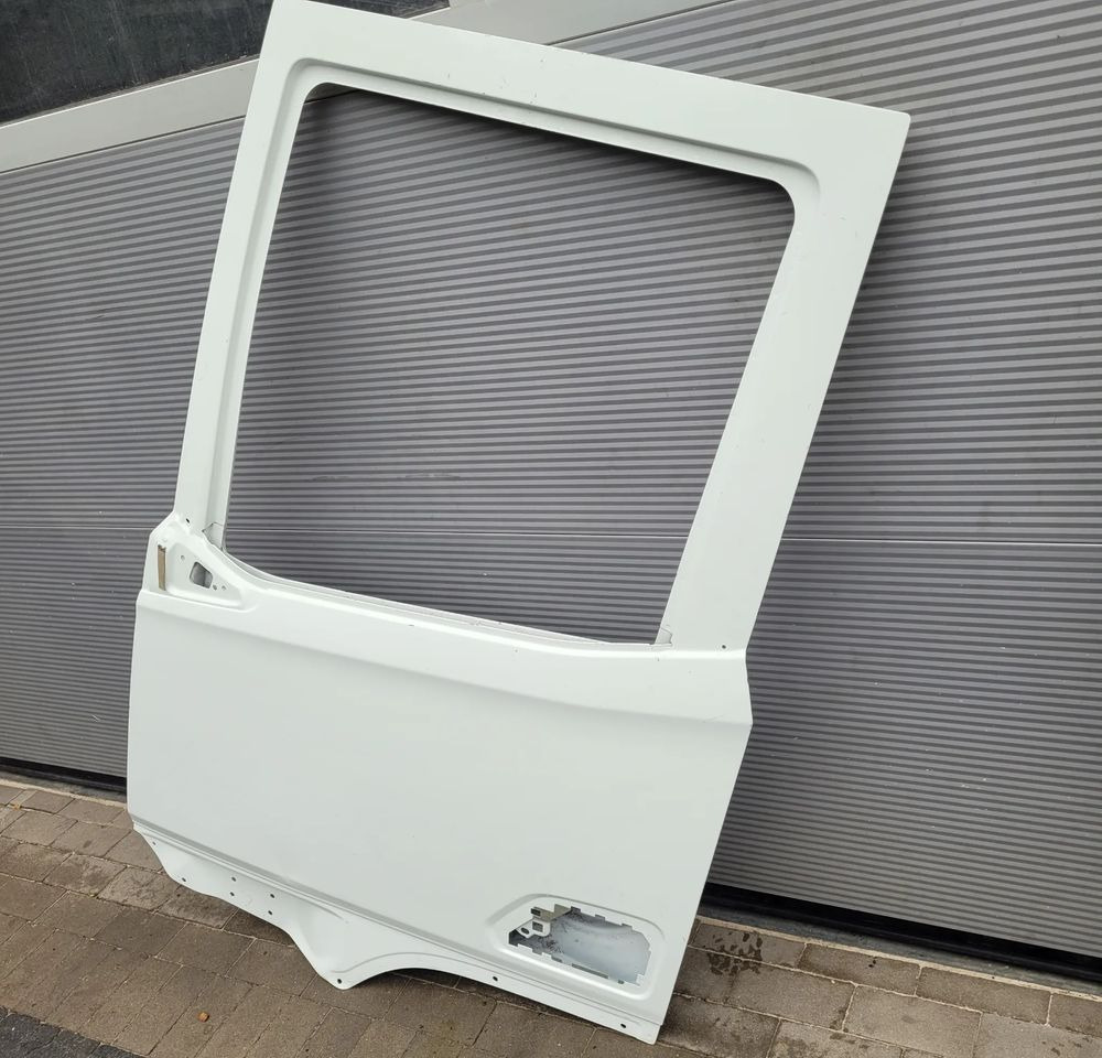DRZWI DAF XG XG XF NM.LEWE ORYGINAŁ NIEMALOWANE CHWALIM116 - Puerta y piezas para Camión: foto 3 DRZWI DAF XG XG XF NM.LEWE ORYGINAŁ NIEMALOWANE CHWALIM116 - Puerta y piezas para Camión: foto 3