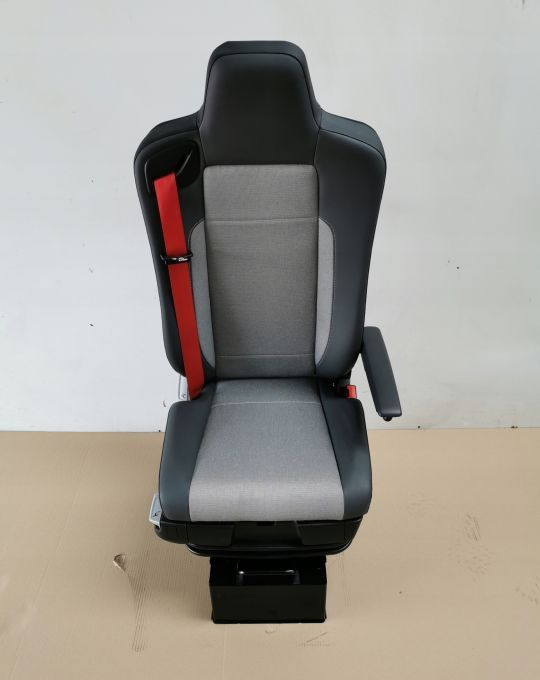 FOTEL RENAULT RANGE T GAMA PRAWY NOWY PNEUMATYCZNY - Asiento para Camión: foto 1 FOTEL RENAULT RANGE T GAMA PRAWY NOWY PNEUMATYCZNY - Asiento para Camión: foto 1