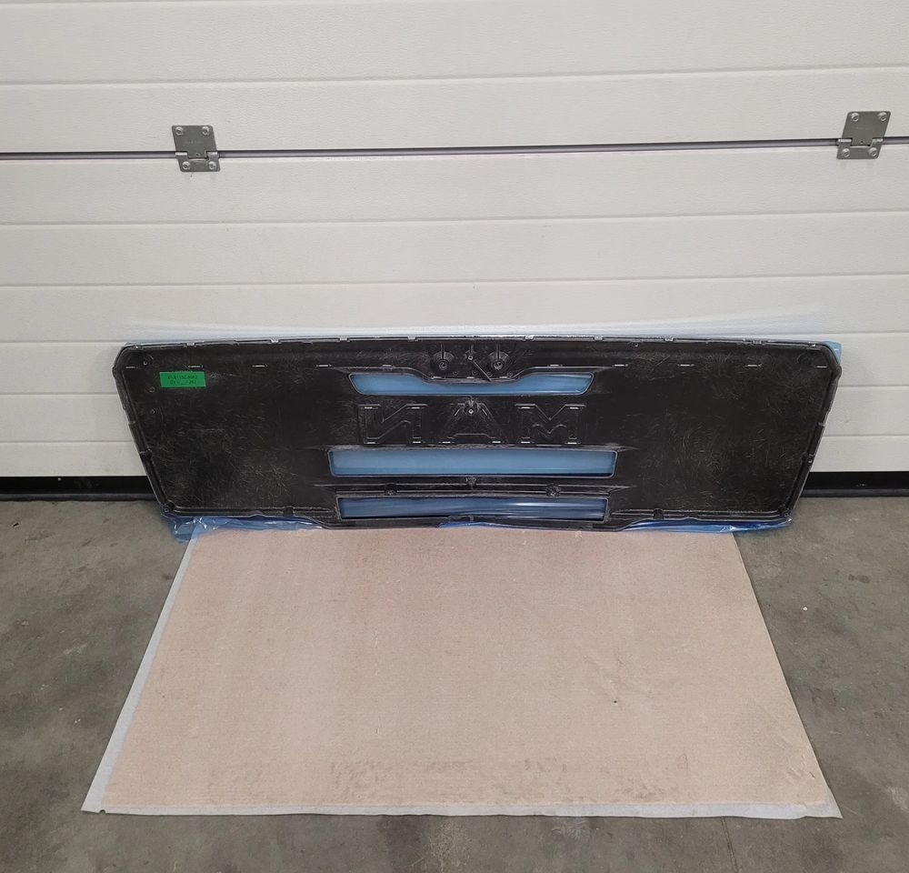 GRILL MAN TGL TGM EURO5 EEV ORYGINAŁ NOWY - Parrilla para Camión: foto 2 GRILL MAN TGL TGM EURO5 EEV ORYGINAŁ NOWY - Parrilla para Camión: foto 2