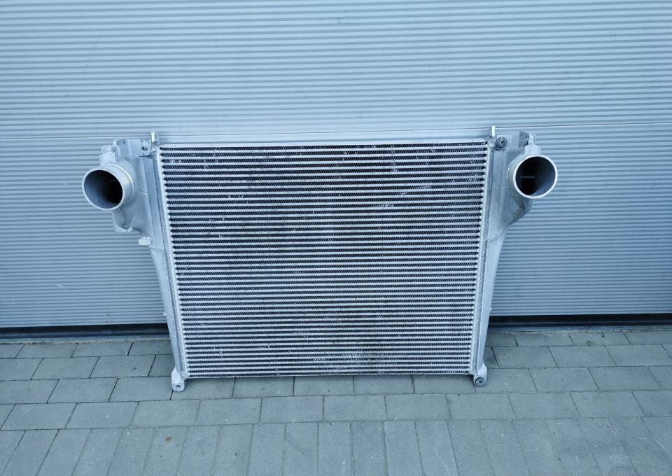 INTERCOOLER MERCREES ACTROS MP4 A9605000002 - Intercooler: foto 1 INTERCOOLER MERCREES ACTROS MP4 A9605000002 - Intercooler: foto 1