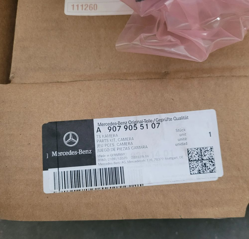 KAMERA TYL MERCEDES SPRINTER NOWY ORYGINAŁ A9079055107 - Carrocería y exterior para Camión: foto 4 KAMERA TYL MERCEDES SPRINTER NOWY ORYGINAŁ A9079055107 - Carrocería y exterior para Camión: foto 4