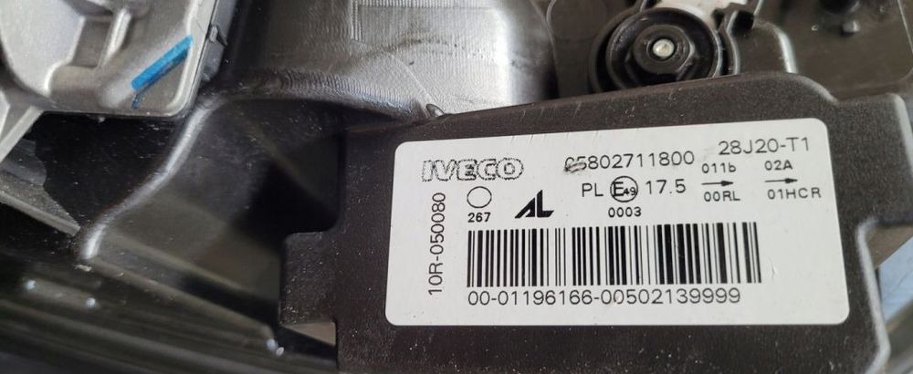 LAMPA FULL LED IVECO DAILY Lh. ORYGINAŁ 5802711800 - Faro delantero para Furgoneta: foto 4 LAMPA FULL LED IVECO DAILY Lh. ORYGINAŁ 5802711800 - Faro delantero para Furgoneta: foto 4