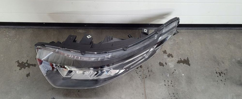 LAMPA FULL LED IVECO DAILY Lh. ORYGINAŁ 5802711800 - Faro delantero para Furgoneta: foto 2 LAMPA FULL LED IVECO DAILY Lh. ORYGINAŁ 5802711800 - Faro delantero para Furgoneta: foto 2