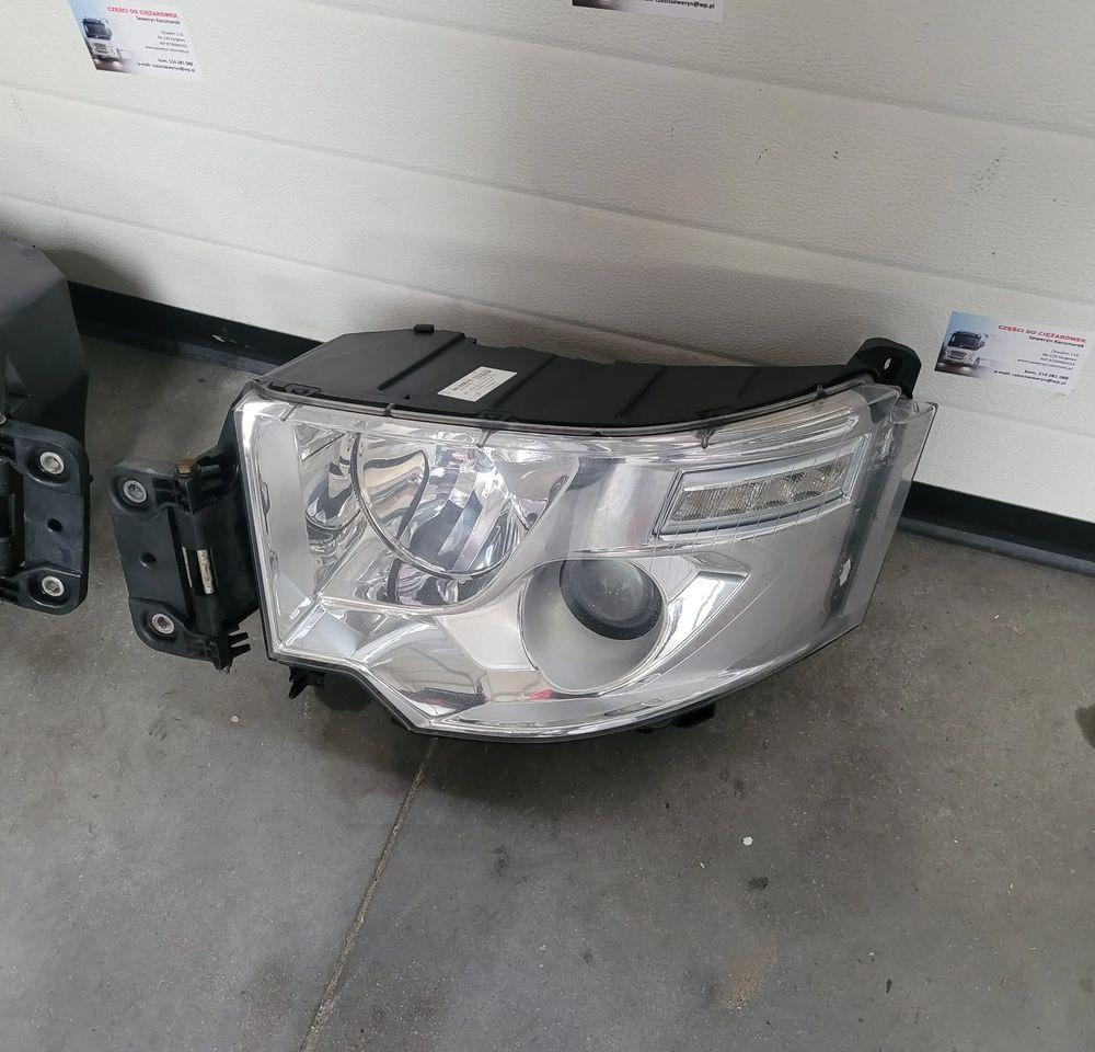 LAMPA XENON RENAULT RANGE T PRAWA LEWA - Luz/ Iluminación para Camión: foto 3 LAMPA XENON RENAULT RANGE T PRAWA LEWA - Luz/ Iluminación para Camión: foto 3