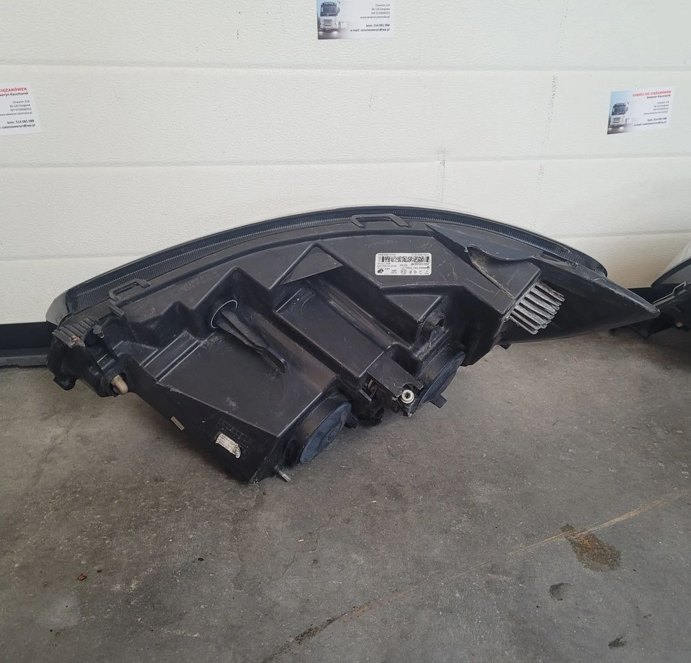 LAMPY RENAULT MASTER 3 ORYGINAŁ CHWALIM116 USZKODZONE - Luz/ Iluminación para Furgoneta: foto 4 LAMPY RENAULT MASTER 3 ORYGINAŁ CHWALIM116 USZKODZONE - Luz/ Iluminación para Furgoneta: foto 4