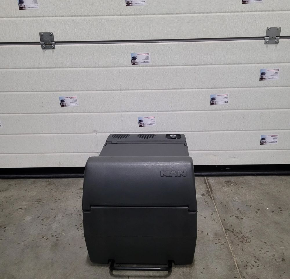 LODÓWKA MAN TGX TGS TGM TGL SPRAWNA GW. CHWALIM116 - Carrocería y exterior para Camión: foto 1 LODÓWKA MAN TGX TGS TGM TGL SPRAWNA GW. CHWALIM116 - Carrocería y exterior para Camión: foto 1