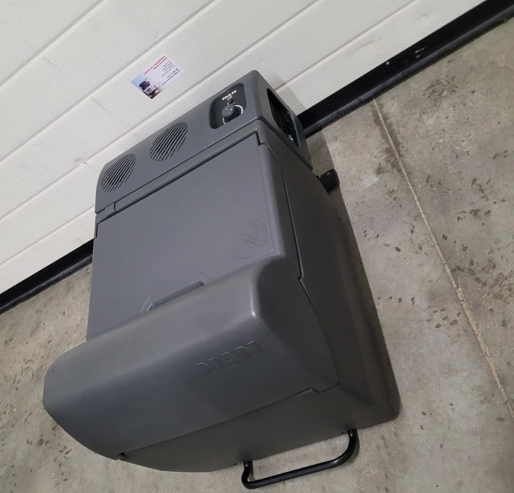 LODÓWKA MAN TGX TGS TGM TGL SPRAWNA GW. CHWALIM116 - Carrocería y exterior para Camión: foto 3 LODÓWKA MAN TGX TGS TGM TGL SPRAWNA GW. CHWALIM116 - Carrocería y exterior para Camión: foto 3