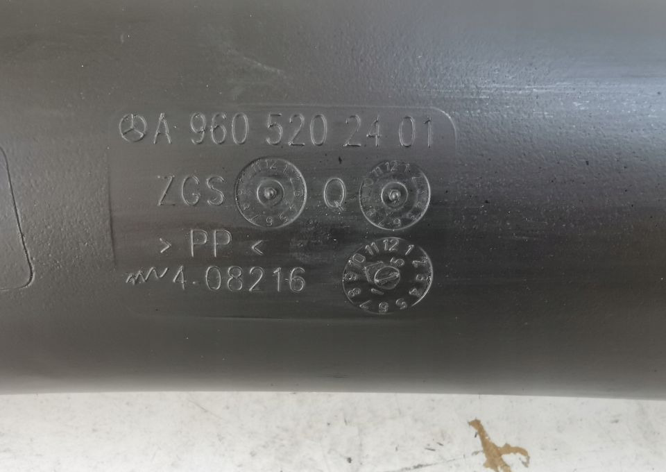 Łącznik filtra MERCEDES ACTROS MP4 A960 520 24 01 - Filtro de aire: foto 2 Łącznik filtra MERCEDES ACTROS MP4 A960 520 24 01 - Filtro de aire: foto 2