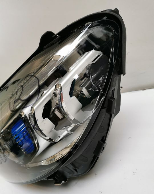 Lampa Mercedes c klasa - Luz/ Iluminación para Camión: foto 3 Lampa Mercedes c klasa - Luz/ Iluminación para Camión: foto 3