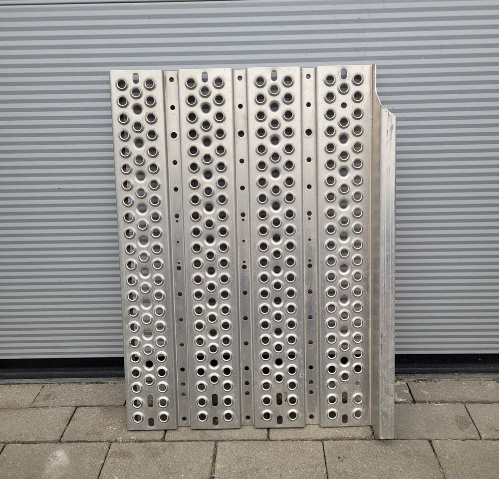 PODEST MERCEDES MP4 MP5 ORYGINAŁ NOWY A9605237701 CHWALIM116 - Carrocería y exterior para Camión: foto 1 PODEST MERCEDES MP4 MP5 ORYGINAŁ NOWY A9605237701 CHWALIM116 - Carrocería y exterior para Camión: foto 1