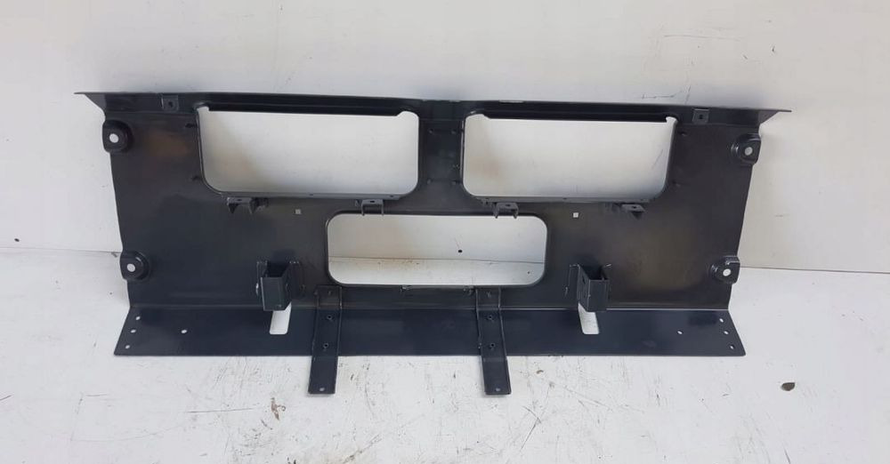 POSZYCIA ZDERZAK IVECO EUROTAKKER TRAKER ŚRODEK - Parachoques para Camión: foto 2 POSZYCIA ZDERZAK IVECO EUROTAKKER TRAKER ŚRODEK - Parachoques para Camión: foto 2