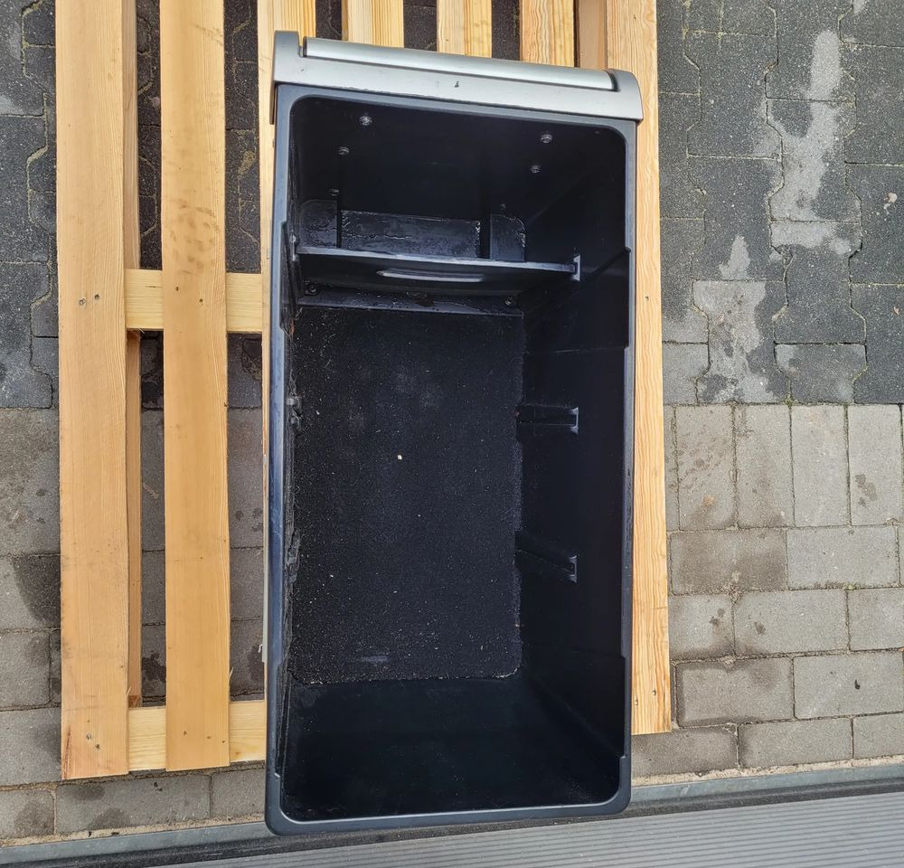 SCHOWEK BOX DAF XF 106 LIFT ORYGINAŁ CHWALIM116 - Cabina e interior para Camión: foto 5 SCHOWEK BOX DAF XF 106 LIFT ORYGINAŁ CHWALIM116 - Cabina e interior para Camión: foto 5
