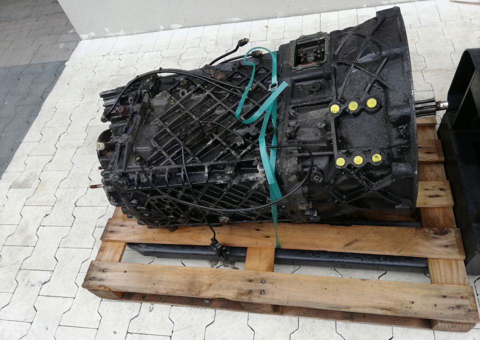 SKRZYNIA BIEGÓW ZF MAN TGX TGS MANUAL - Caja de cambios para Camión: foto 1 SKRZYNIA BIEGÓW ZF MAN TGX TGS MANUAL - Caja de cambios para Camión: foto 1