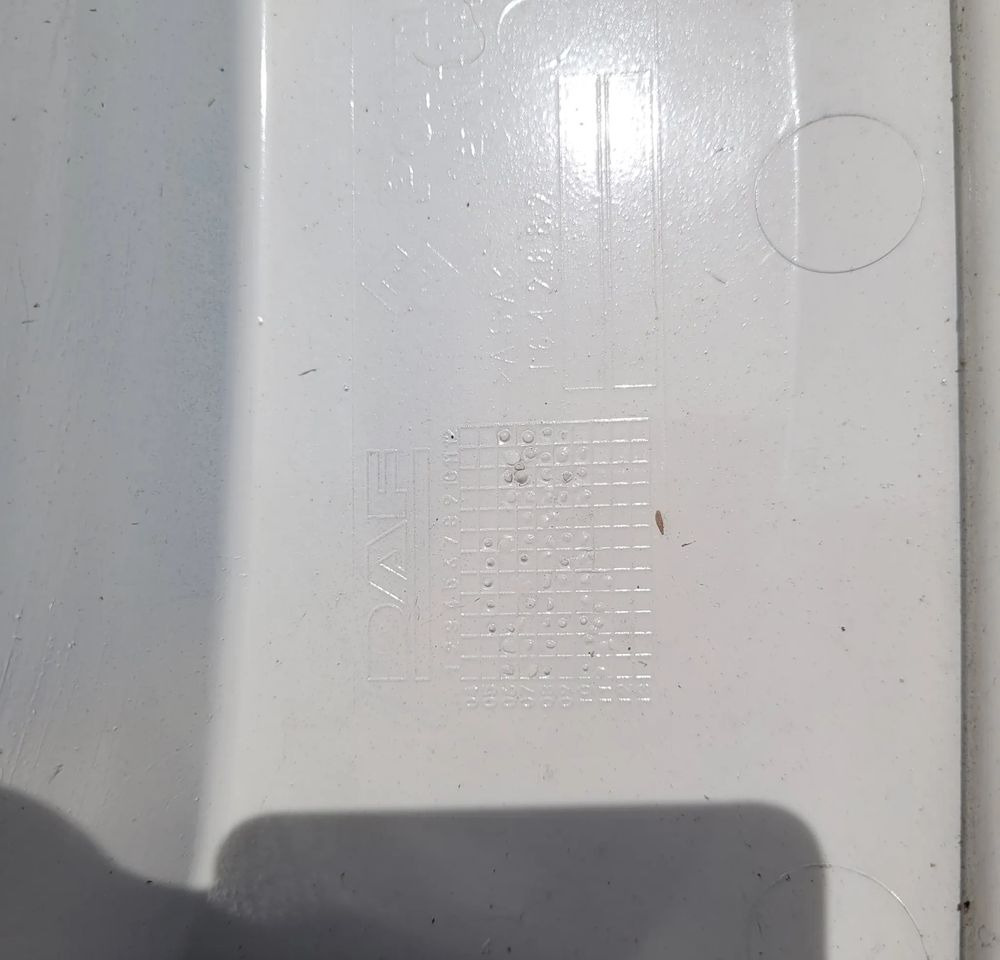 STOPIEN DOLNY LEWY DAF XF 105 - Peldaño para Camión: foto 2 STOPIEN DOLNY LEWY DAF XF 105 - Peldaño para Camión: foto 2