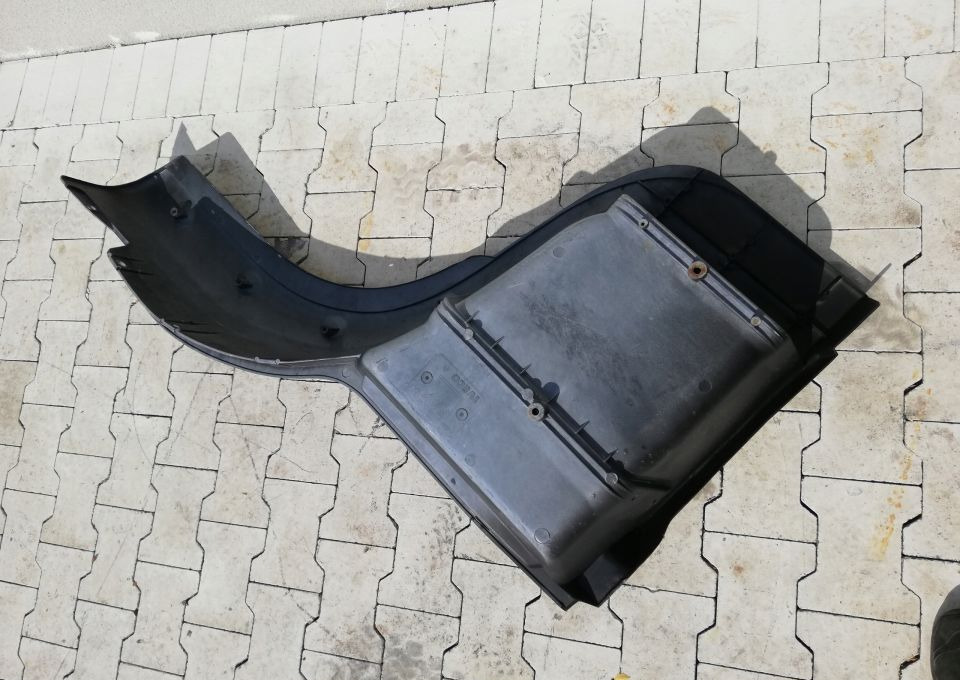 STOPNICA WŁAZ IVECO EUROCARGO 120/ RH/LH ORYGINAŁ - Peldaño para Camión: foto 2 STOPNICA WŁAZ IVECO EUROCARGO 120/ RH/LH ORYGINAŁ - Peldaño para Camión: foto 2