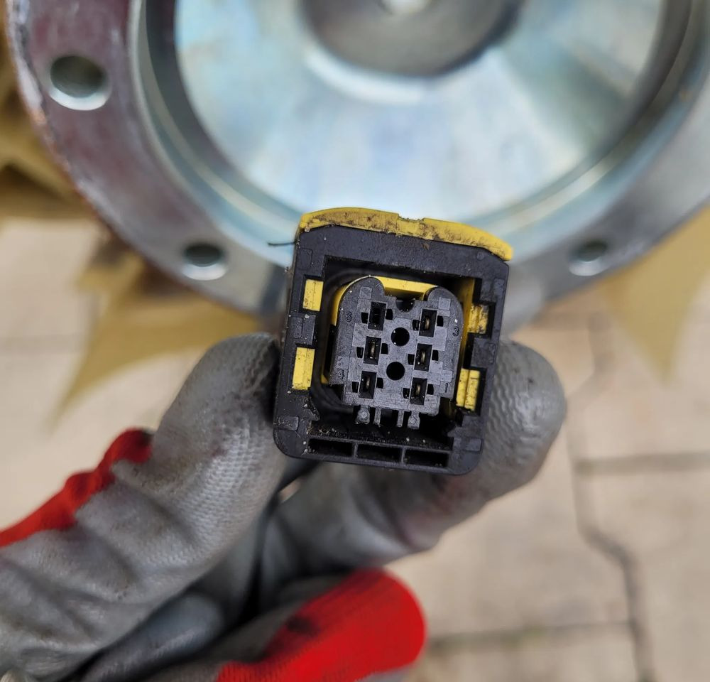 WISKO WENTYLATOR VOLVO FL OM 22866224 - Ventilador para Camión: foto 3 WISKO WENTYLATOR VOLVO FL OM 22866224 - Ventilador para Camión: foto 3