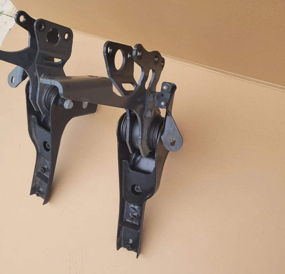 ZAWIESZENIE KABINY WYWROT MERCEDES ATEGO NOWY ORYGINAŁ A9673103063 CHWALIM116 - Suspensión de cabina para Camión: foto 2 ZAWIESZENIE KABINY WYWROT MERCEDES ATEGO NOWY ORYGINAŁ A9673103063 CHWALIM116 - Suspensión de cabina para Camión: foto 2