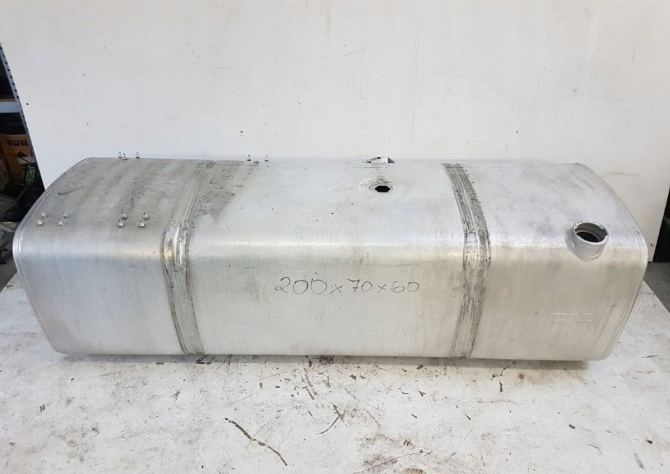 ZBIORNIK PALIWA DAF 1945568 690L 200X70X60 - Depósito de combustible para Camión: foto 1 ZBIORNIK PALIWA DAF 1945568 690L 200X70X60 - Depósito de combustible para Camión: foto 1