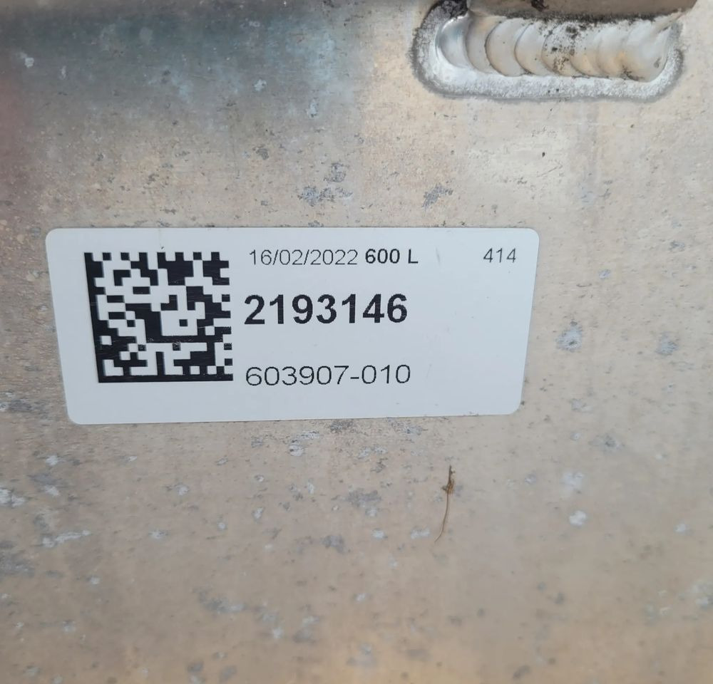 ZBIORNIK PALIWA DAF 2193146 600L 196X52X68 CHWALIM116 - Depósito de combustible para Camión: foto 4 ZBIORNIK PALIWA DAF 2193146 600L 196X52X68 CHWALIM116 - Depósito de combustible para Camión: foto 4