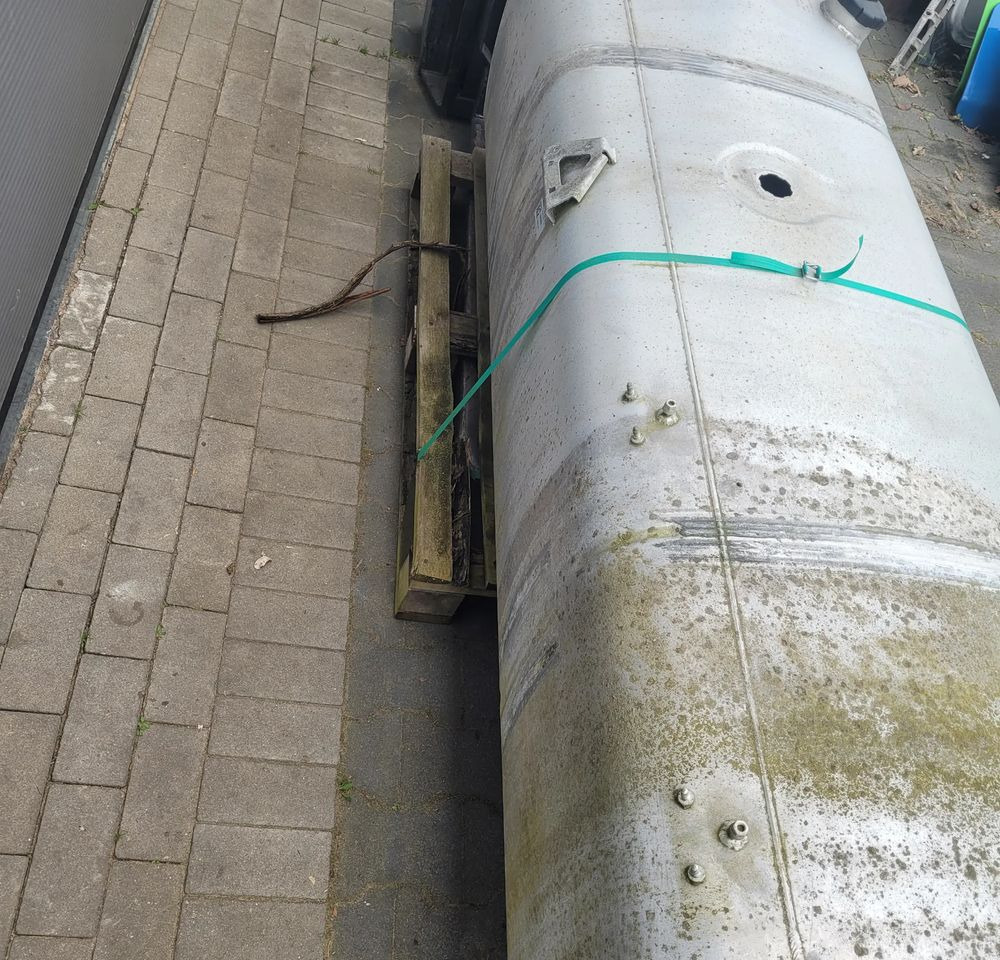 ZBIORNIK PALIWA DAF 690L 1945569 60X68X195CM CHWALIM116 - Depósito de combustible para Camión: foto 4 ZBIORNIK PALIWA DAF 690L 1945569 60X68X195CM CHWALIM116 - Depósito de combustible para Camión: foto 4