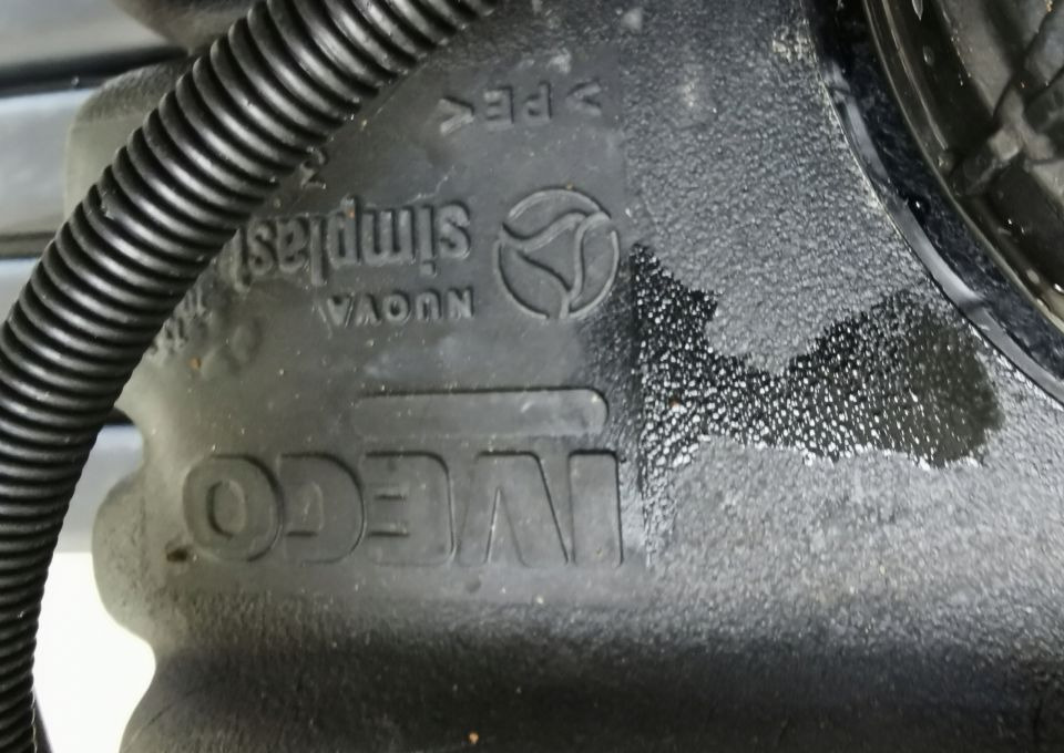 ZBIORNIK PALIWA IVECO EUROCARGO 504153101 - Depósito de combustible para Camión: foto 5 ZBIORNIK PALIWA IVECO EUROCARGO 504153101 - Depósito de combustible para Camión: foto 5