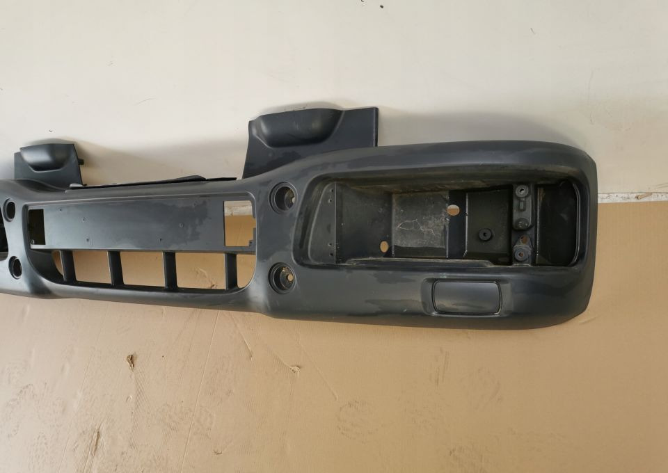 ZDERZAK IVECO EUROCARGO ORYGINAŁ 504039191 - Parachoques para Camión: foto 3 ZDERZAK IVECO EUROCARGO ORYGINAŁ 504039191 - Parachoques para Camión: foto 3