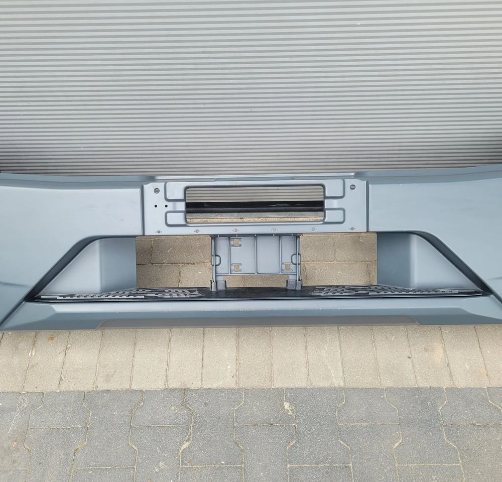 ZDERZAK MAN TGL NM. ORYGINAŁ CHWALIM116 - Parachoques para Camión: foto 4 ZDERZAK MAN TGL NM. ORYGINAŁ CHWALIM116 - Parachoques para Camión: foto 4