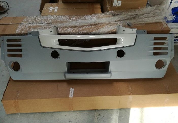 ZDERZAK RENAULT MAGNUM DXI NOWY - Parachoques para Camión: foto 1 ZDERZAK RENAULT MAGNUM DXI NOWY - Parachoques para Camión: foto 1