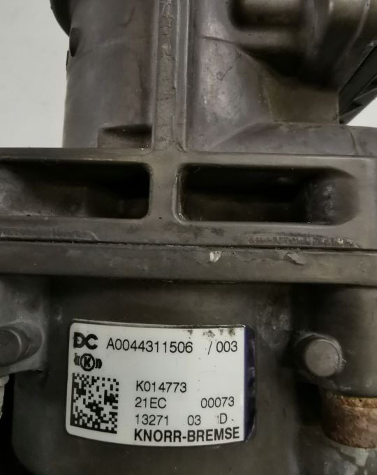 Zawór GŁÓWNY HAMULCA ACTROS MP4 A0044311506 KNOR - Válvula de freno para Camión: foto 2 Zawór GŁÓWNY HAMULCA ACTROS MP4 A0044311506 KNOR - Válvula de freno para Camión: foto 2