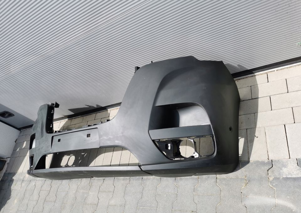 Zderzak RENAULT MASTER NOWY MODEL - Parachoques para Camión: foto 2 Zderzak RENAULT MASTER NOWY MODEL - Parachoques para Camión: foto 2