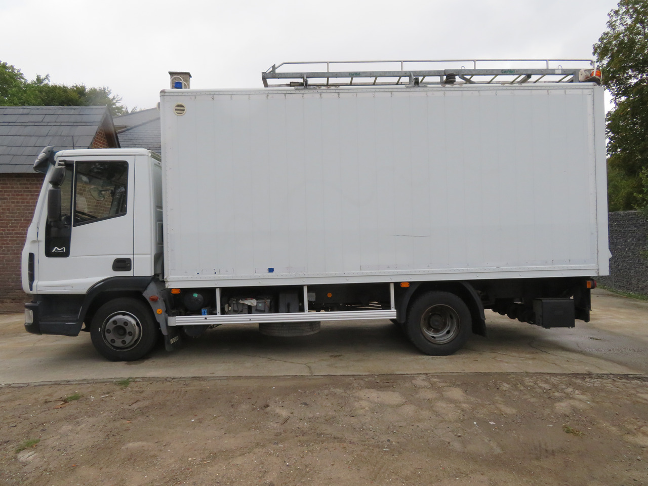 Iveco Eurocargo ML90E18 Bakwagen - Camión caja cerrada: foto 4 Iveco Eurocargo ML90E18 Bakwagen - Camión caja cerrada: foto 4